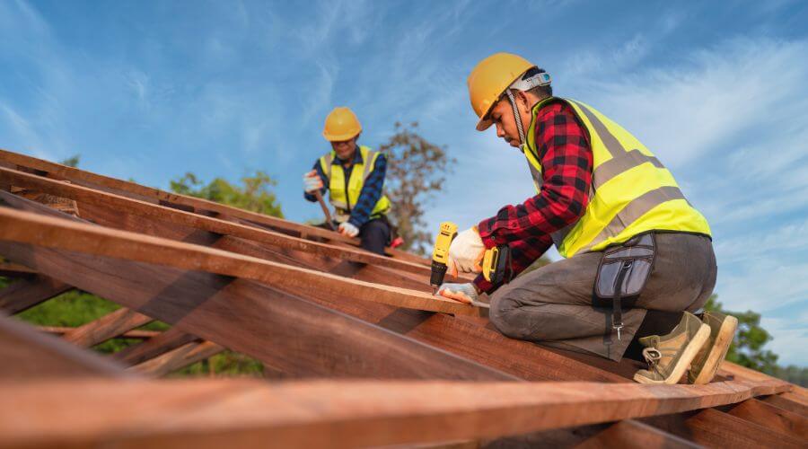 Professional Flat Roofing Installation services in Gilbertville, IA